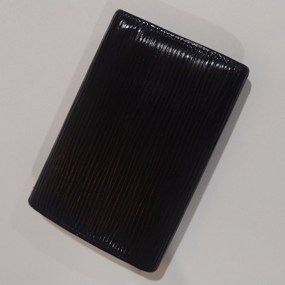 Authentic LV Black Epi Leather 6-Ring Key Holder – Vintage Luxury, 4"x3" - Picture 5 of 14